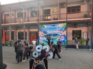SMK Penerbangan Dharma Wirawan 05, Sambut Siswa Baru